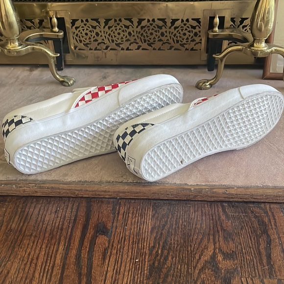 Like new size 12 Vans Vault OG LX slip-on in red and navy leather checker - Picture 3 of 3